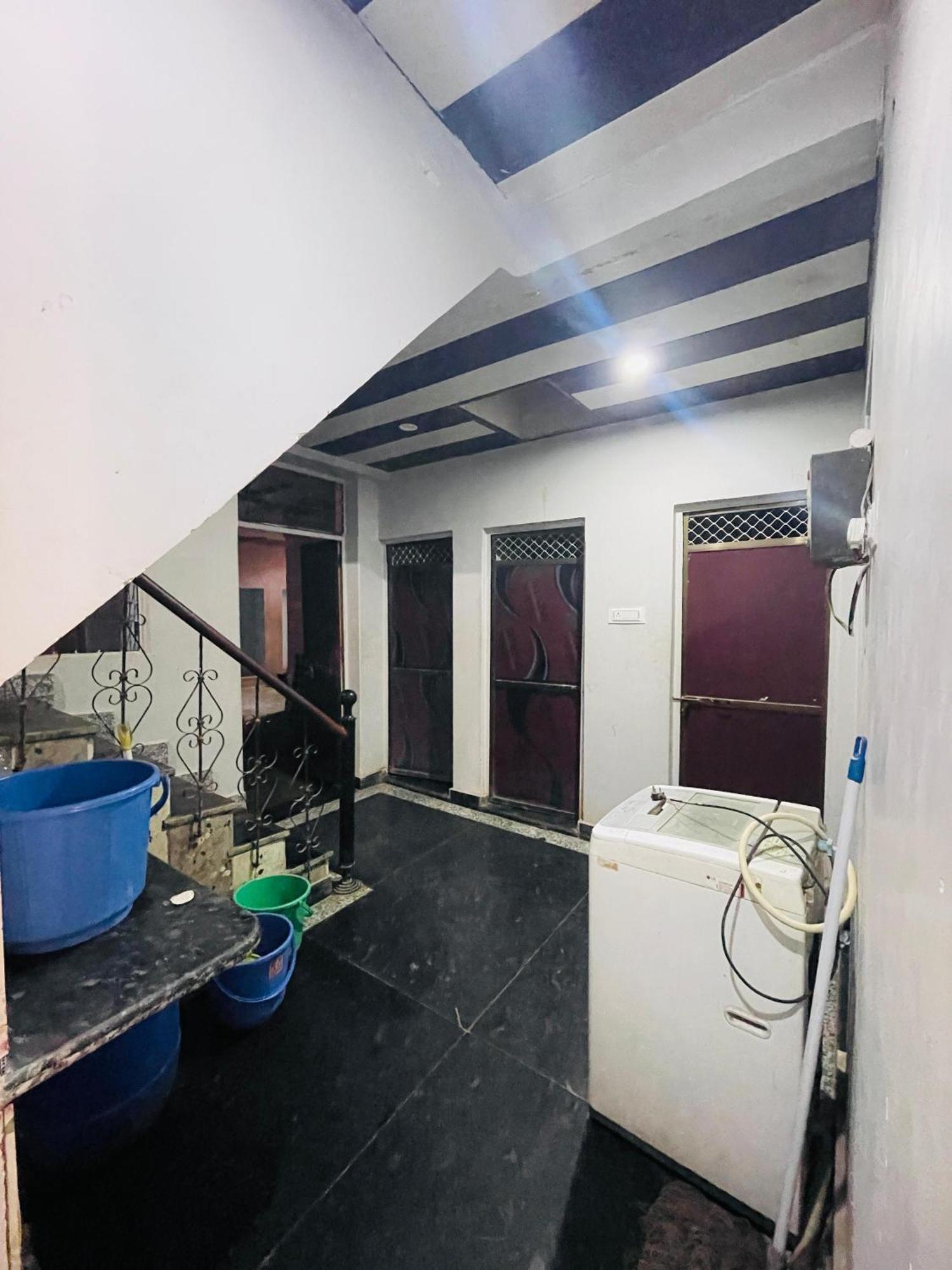 Kailash Inn Guest House فاراناسي المظهر الخارجي الصورة